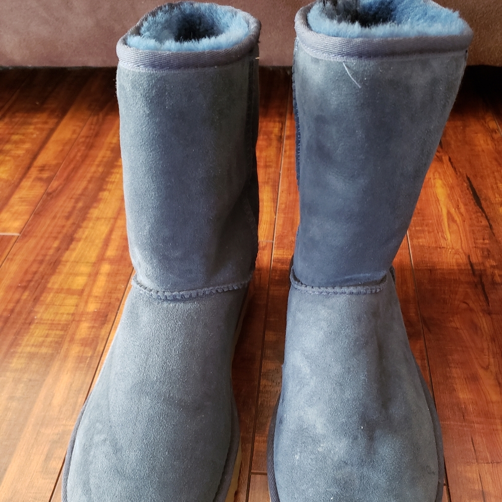 UGG Winter Boots - Picture 6 of 7